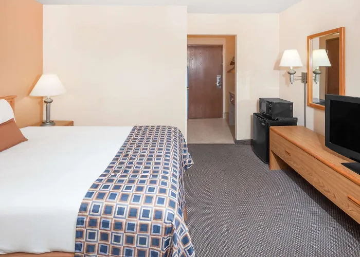 Hotel Sleep North - Urbana Champaign