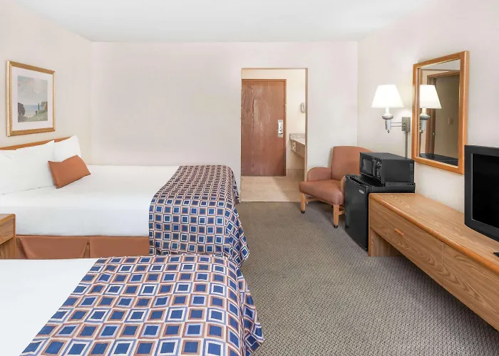 Sleep North - Urbana 4*