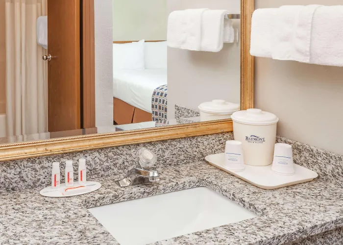 Sleep North - Urbana Hotel 4*