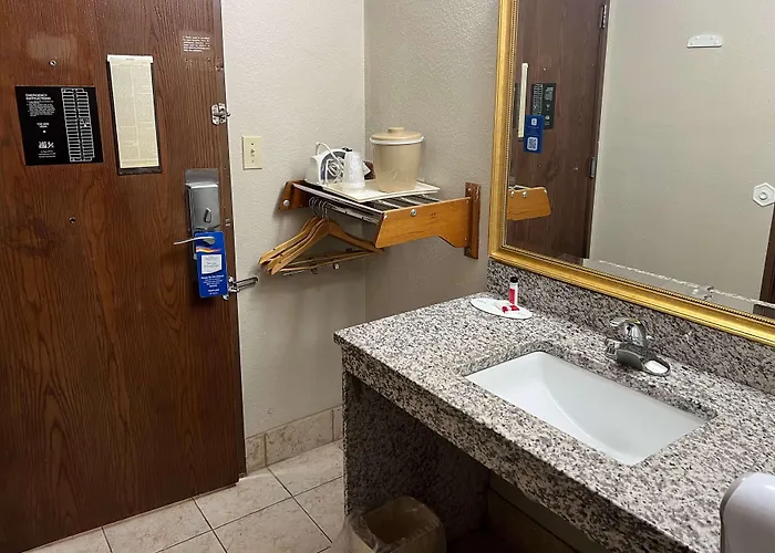 Sleep North - Urbana 4* Champaign