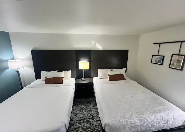 Sleep North - Urbana Hotel 4*