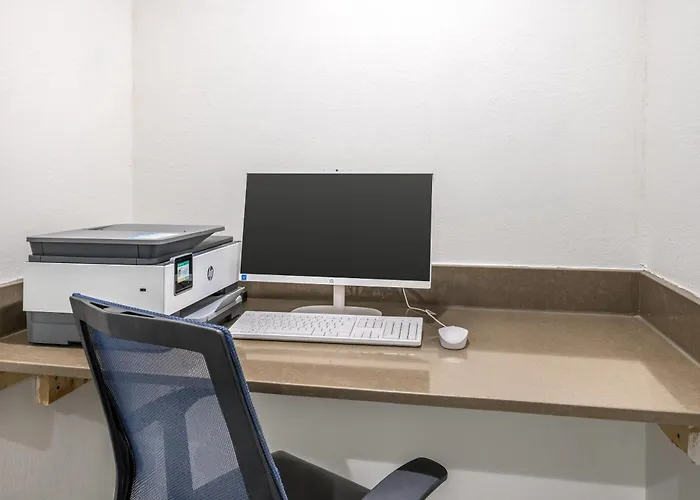 Hotel Sleep North - Urbana 4*