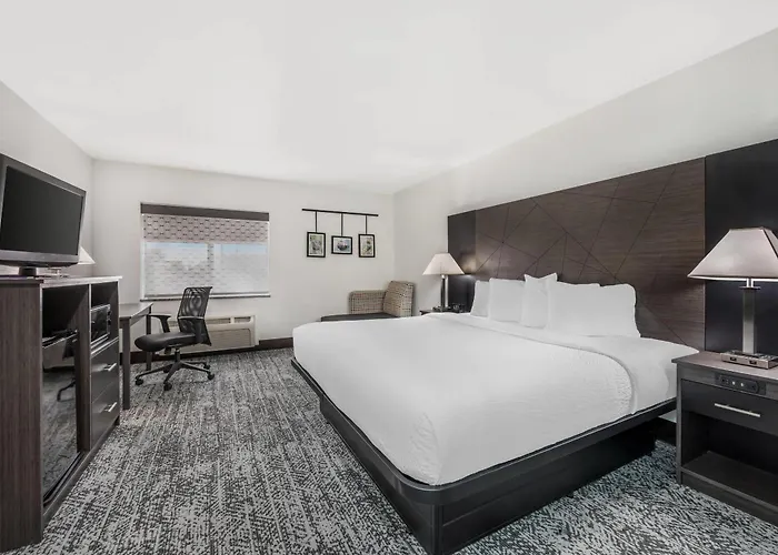 Sleep North - Urbana 4*