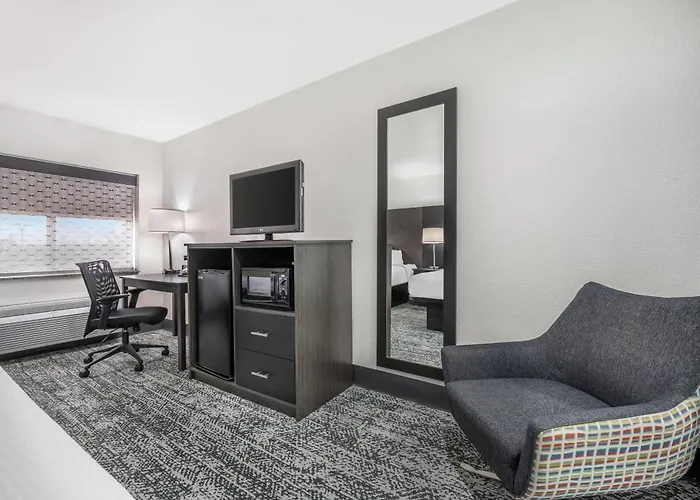 Sleep North - Urbana 4* Champaign