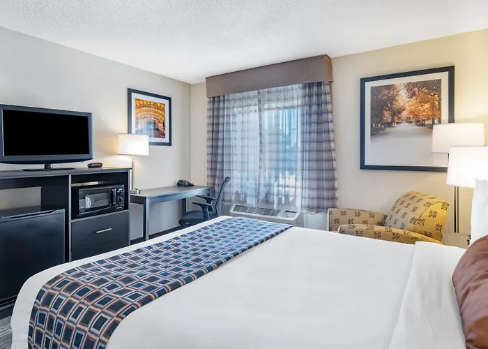 Sleep North - Urbana Hotel 4*