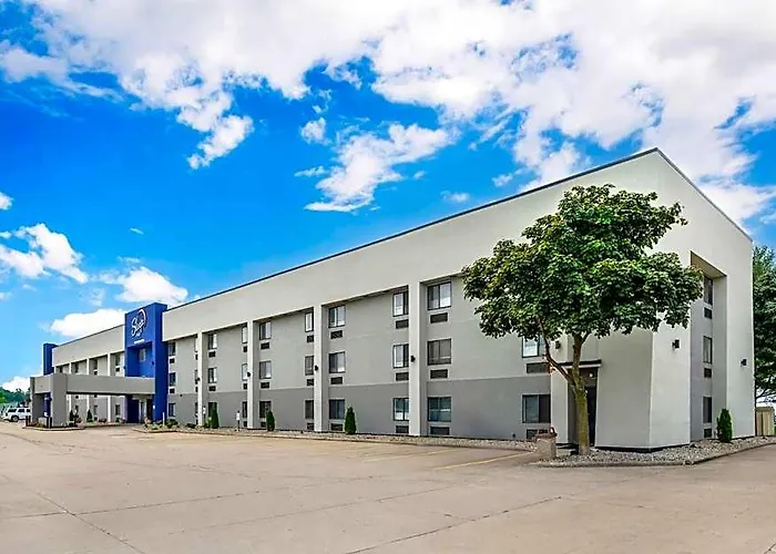Sleep North - Urbana 4* Champaign